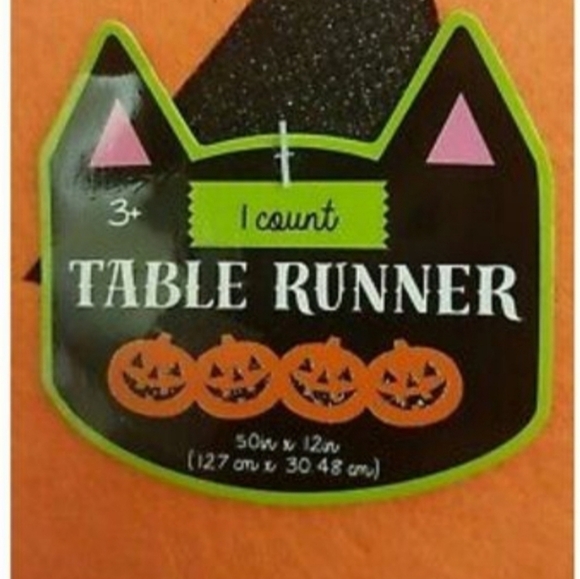 Halloween Pumpkin Table Runner 50in x 12in - Picture 3 of 3
